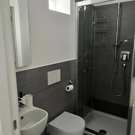 Via Privata 아파트